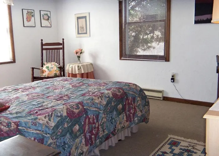 Cottage Rental On Chappaquiddick Island With Transferable Ferry Ticket Availability Massachusetts